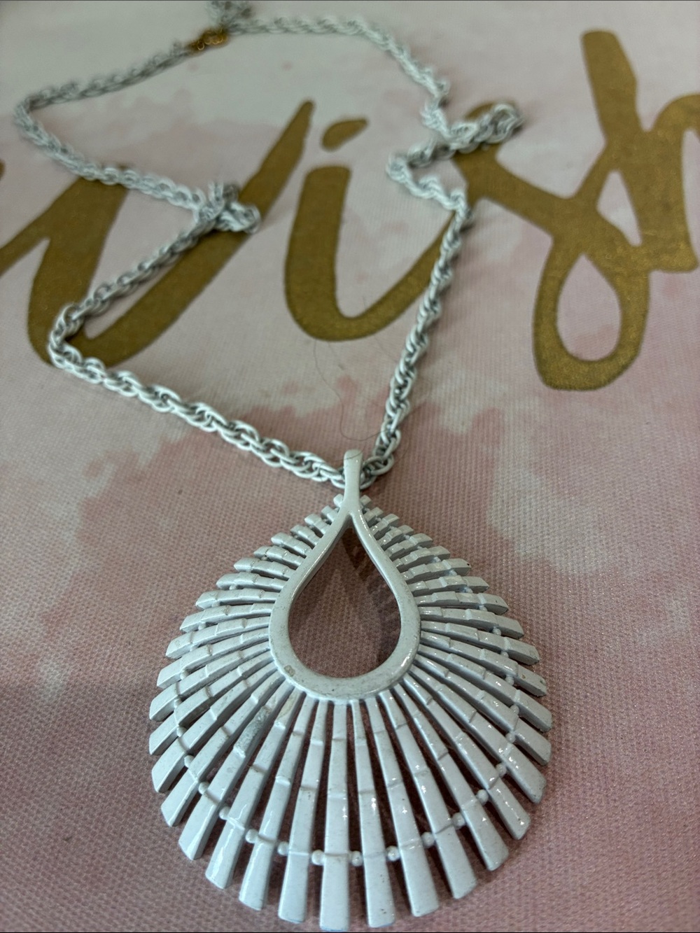 Elegant Silver Teardrop Fan Pendant Necklace